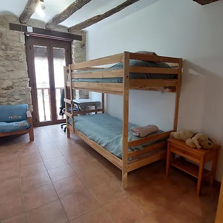 Holiday home Cal Mitger Vinaixa