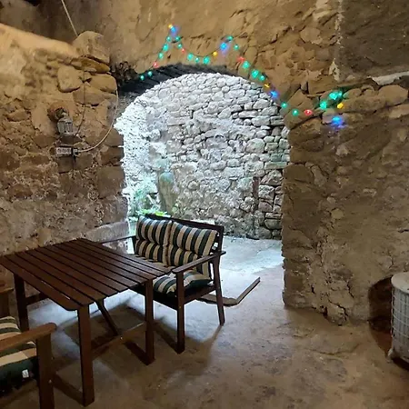 Holiday home Cal Mitger Vinaixa